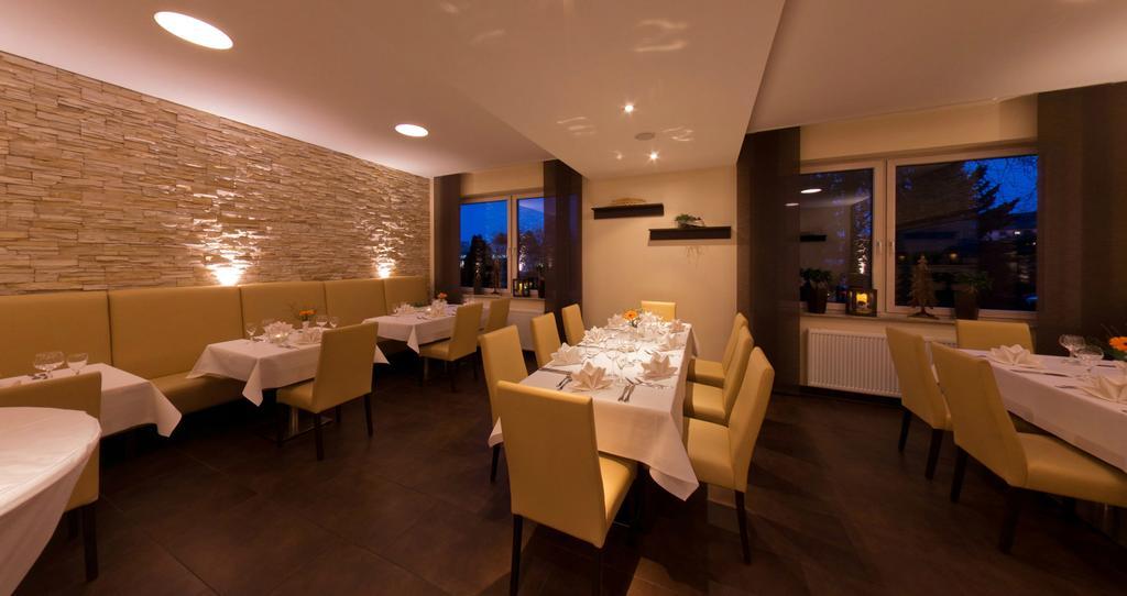 Dornstetten Hotel - Restaurant Sonneneck מראה חיצוני תמונה