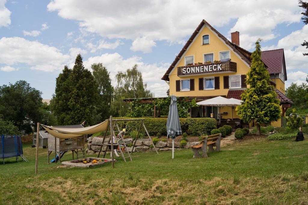 Dornstetten Hotel - Restaurant Sonneneck מראה חיצוני תמונה